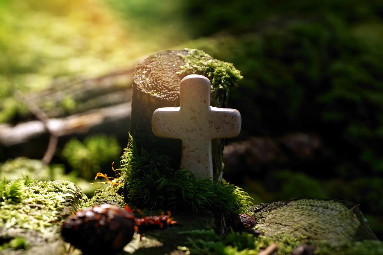 cross-4565899_1280